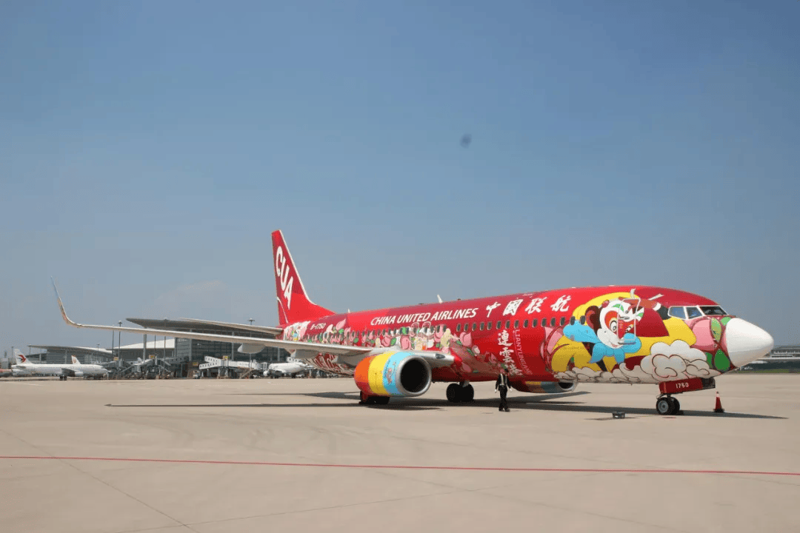 走进航空广告投放的世界：一场与天空共舞的艺术